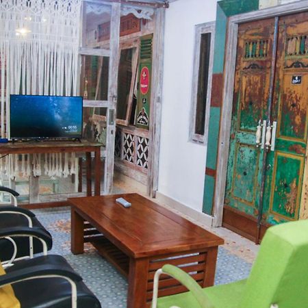 Budarno Homestay Kejayan Extérieur photo