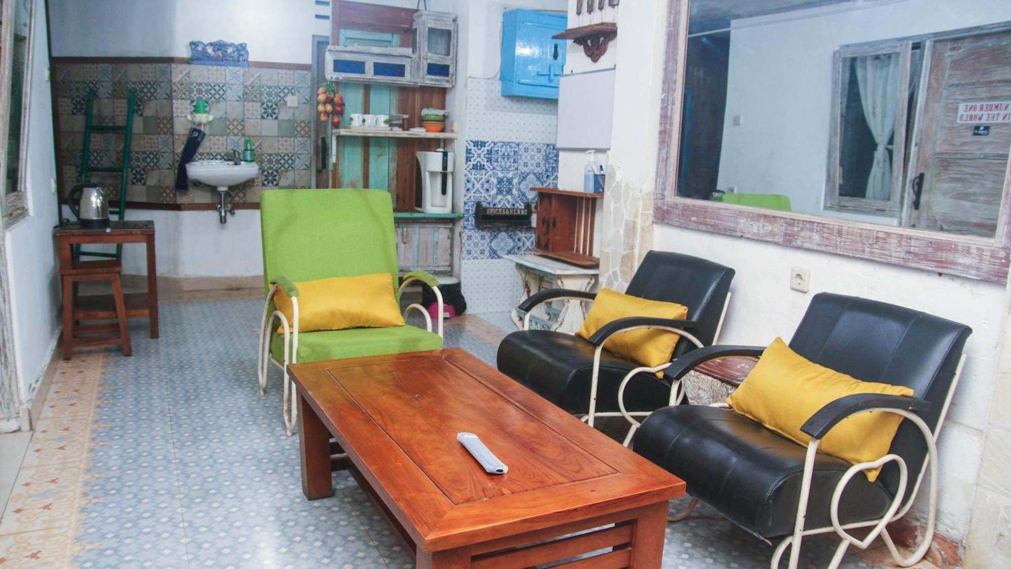 Budarno Homestay Kejayan Chambre photo